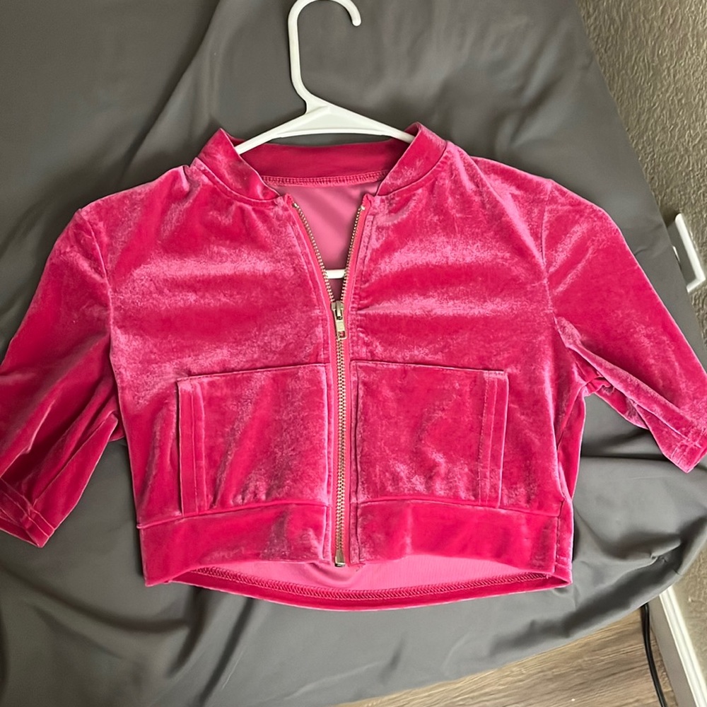 Pink cropped tee